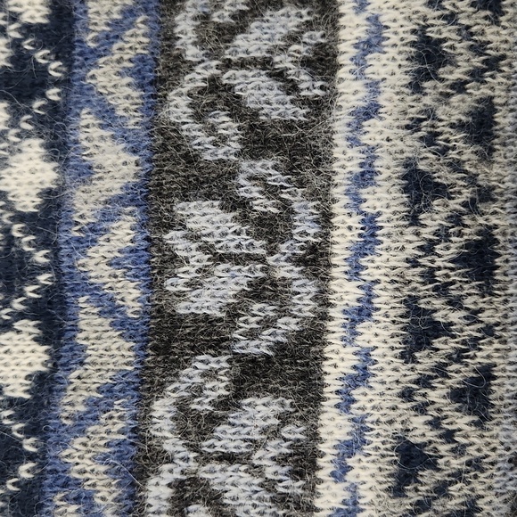 NWT FLOSS Icelandic pure wool blue and white sweater size M - Picture 11 of 11